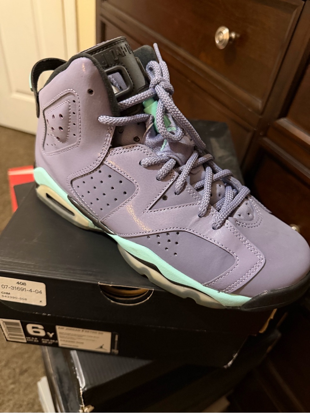 Jordan Kids Retro 6 Lavender with Mint Accents